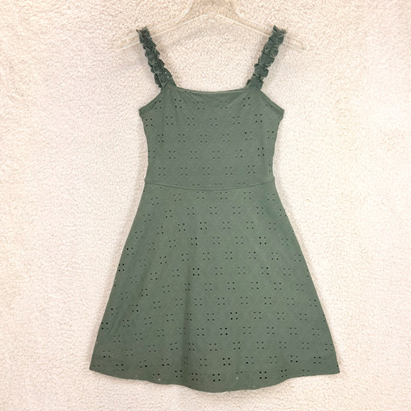 Hollister Dresses & Skirts - Hollister Eyelet Mini Dress Green XS Square Neck Ruffled Shoulder Straps Summer